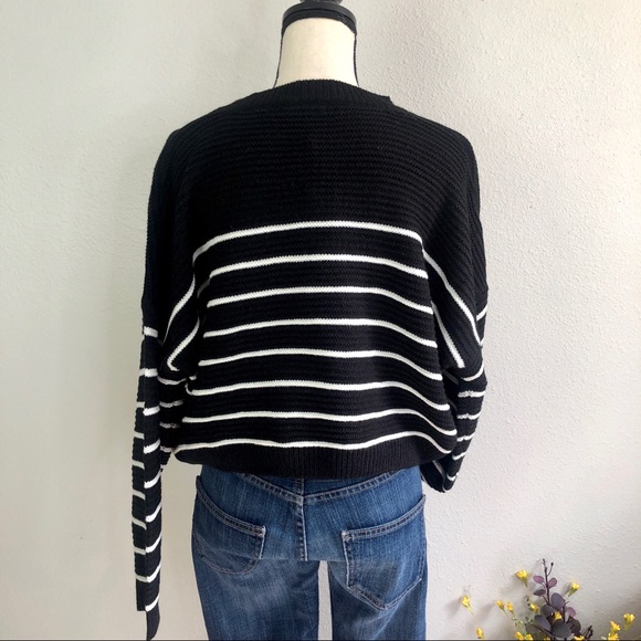 Striped Knit Boxy Fit Sweater Black White - Picture 4 of 4